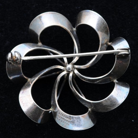Rare Danish Silver flower pin - Vintage - Picture 2 of 3